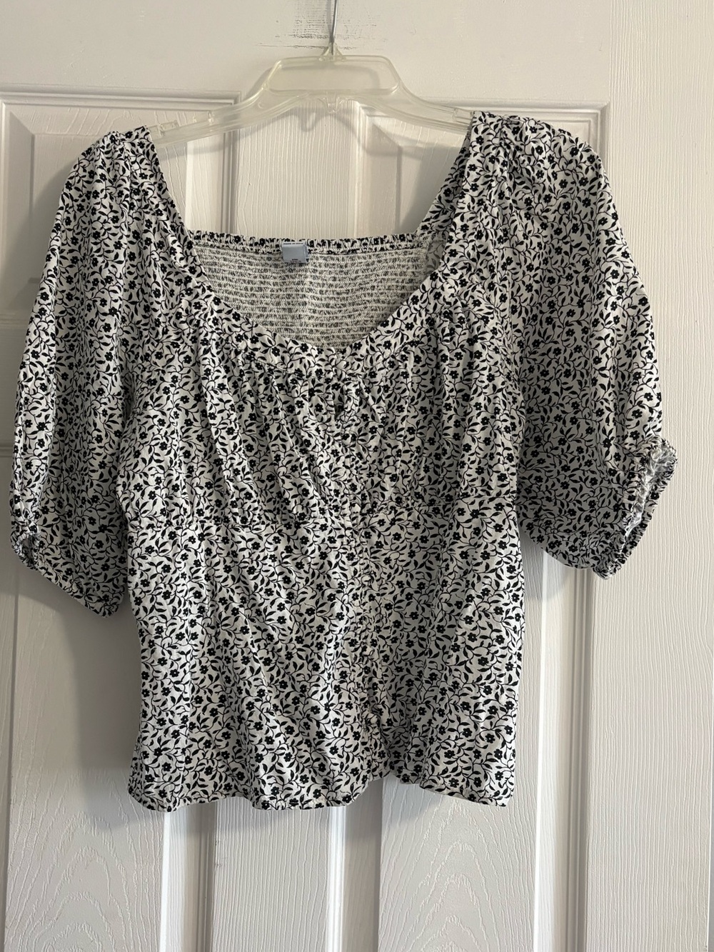 Black white floral peplum top